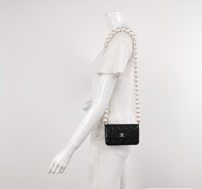 Chanel bag **cm Cowhide  black