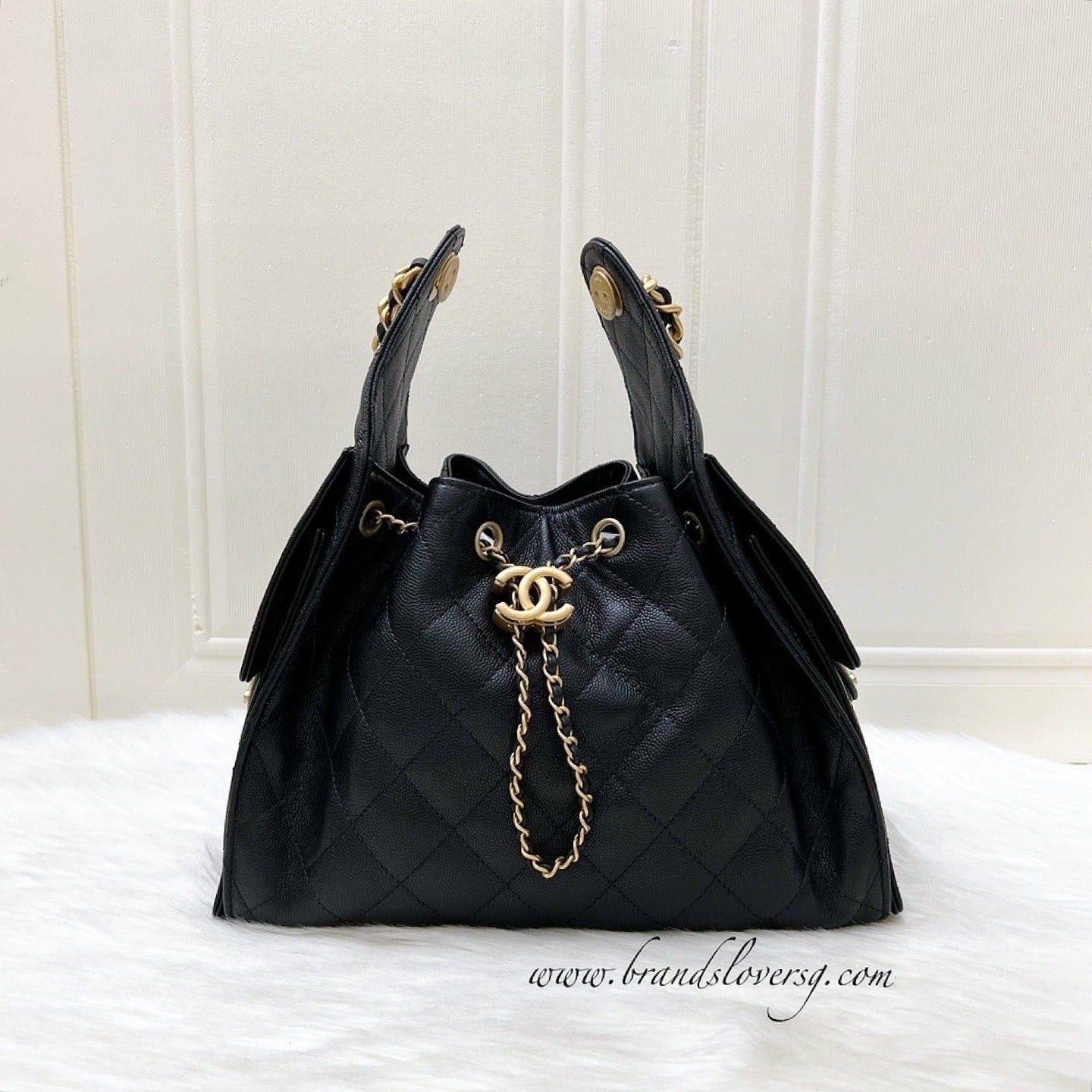 Chanel 25 Small Hobo Bag in Black Caviar and Aghw ( )
