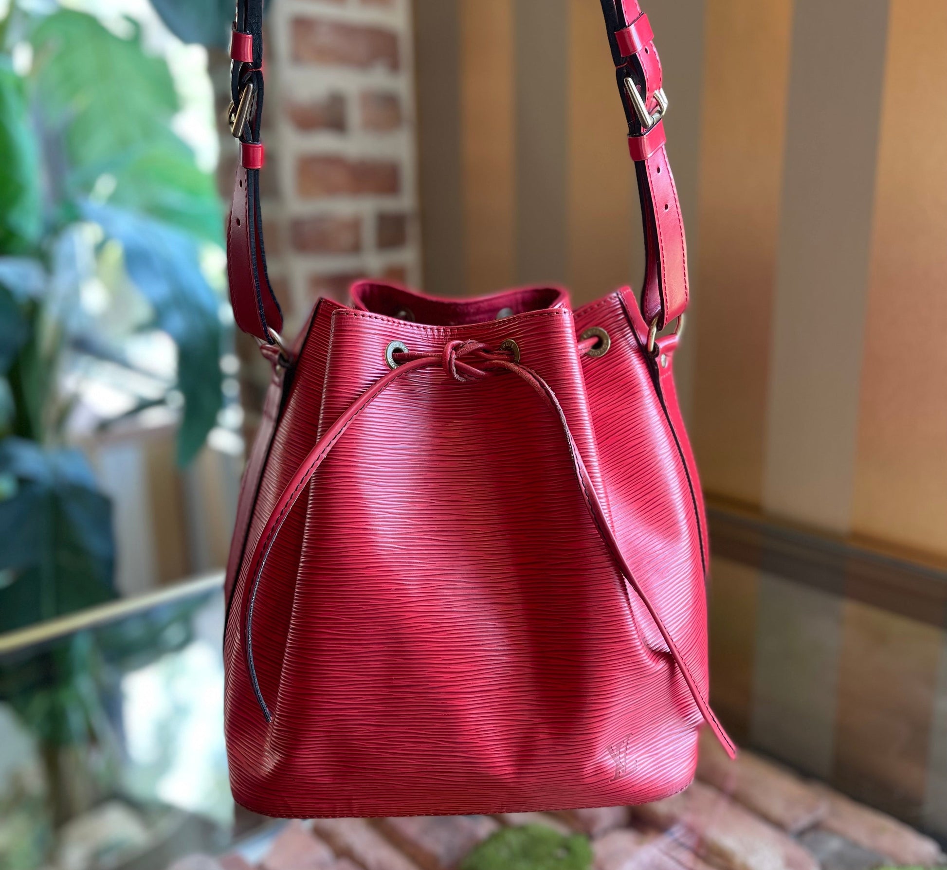 LOUIS VUITTON Petit Noe Epi Castillan Red Bucket Bag