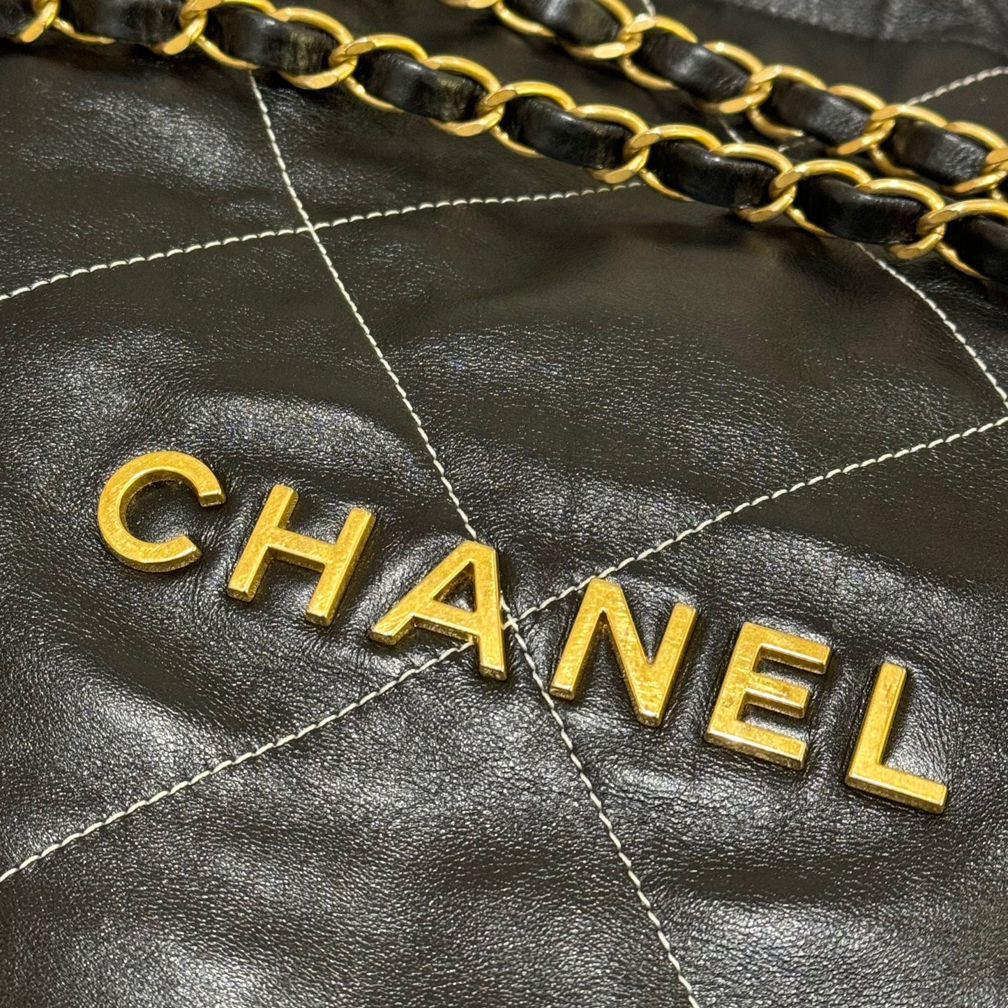 CHANEL 22 BAG SMALL IN BLACK WITH WHITE STITCHING