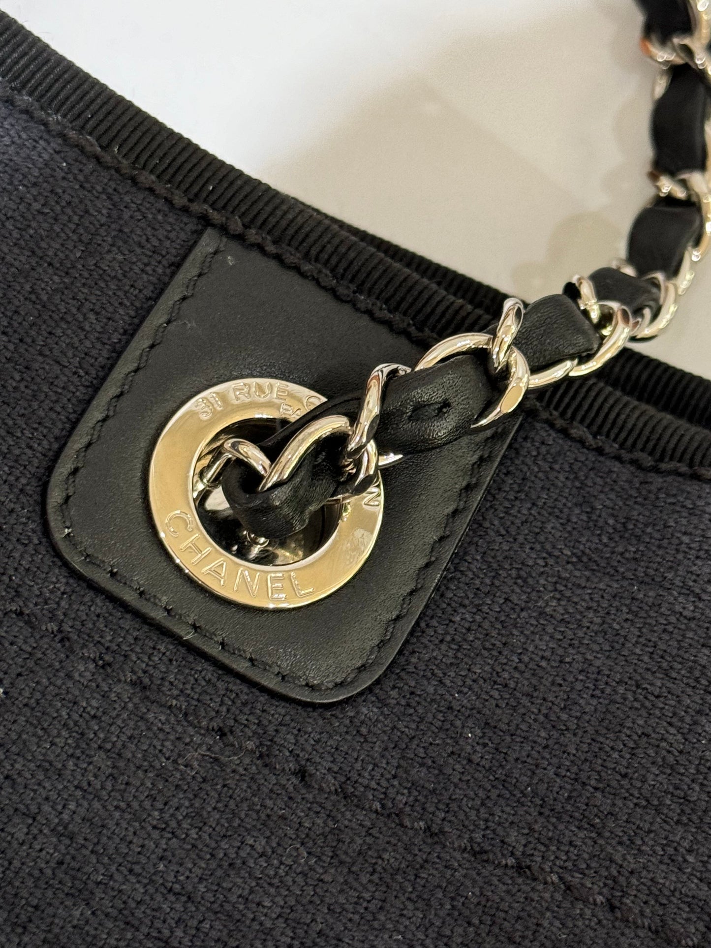 CHANEL BEACH TOTE BAG WITH CHIP BLACK