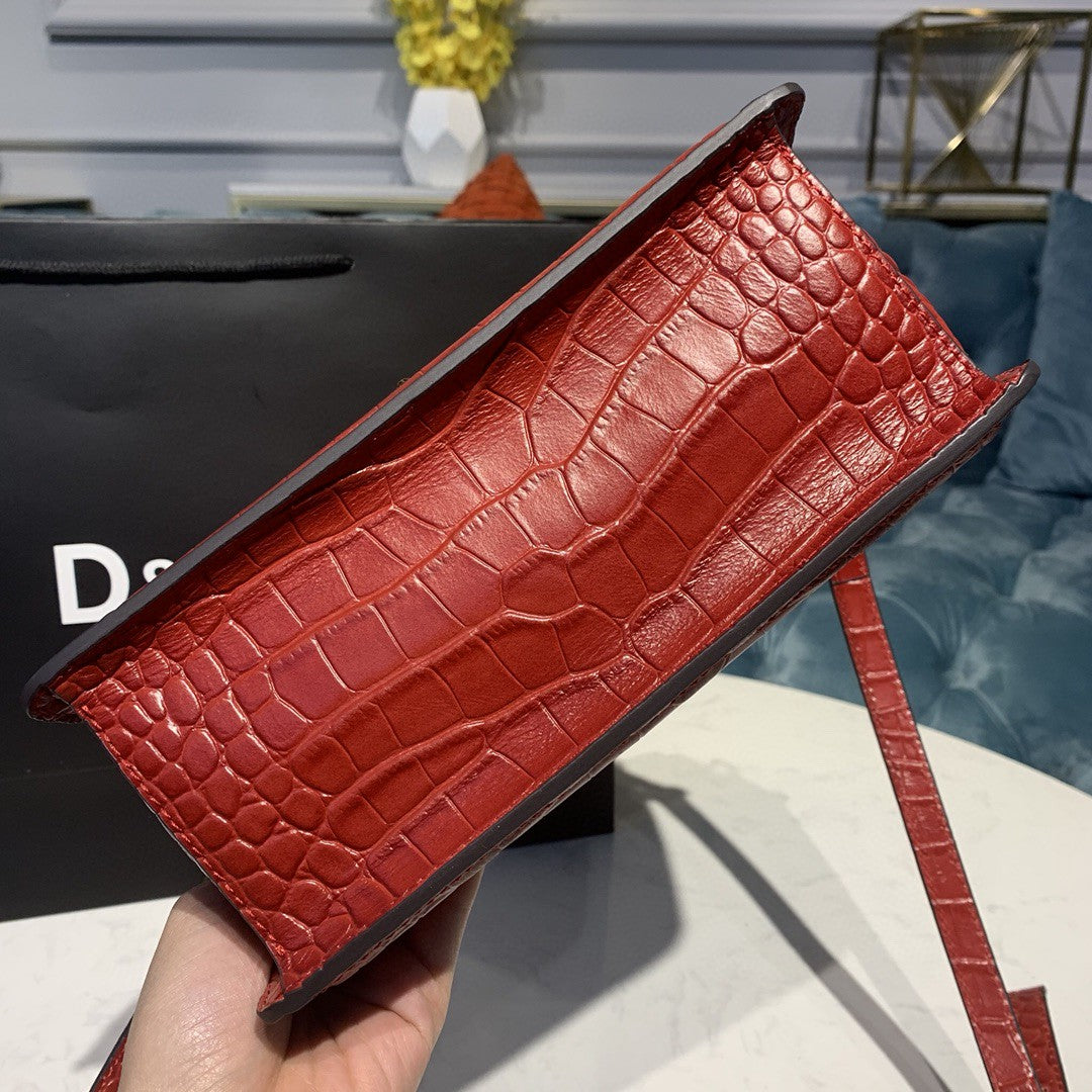Metop Qualityum Devotion Red Travel Bag Red 95In24Cm