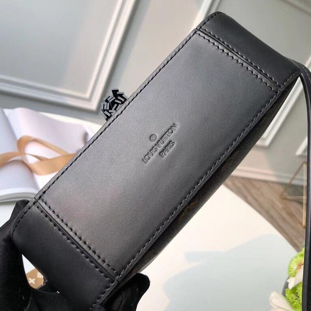 Louis Vuitton SAINTONGE Fashion Accessory