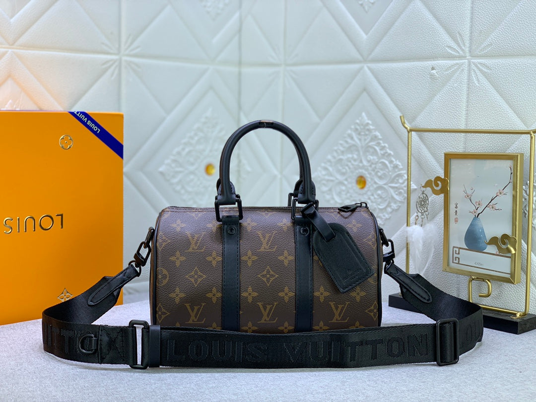 EN - Luxury LUV 796 Travel Bag