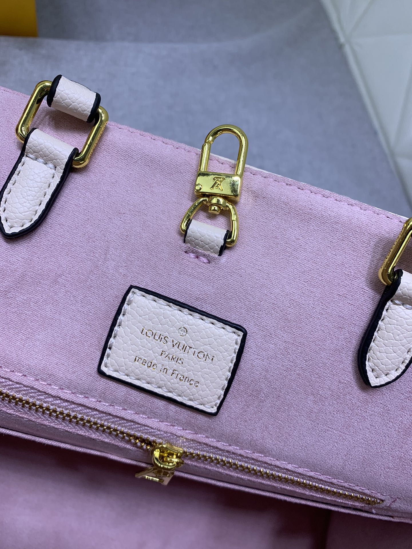 EN - Luxury LUV 768 Travel Bag