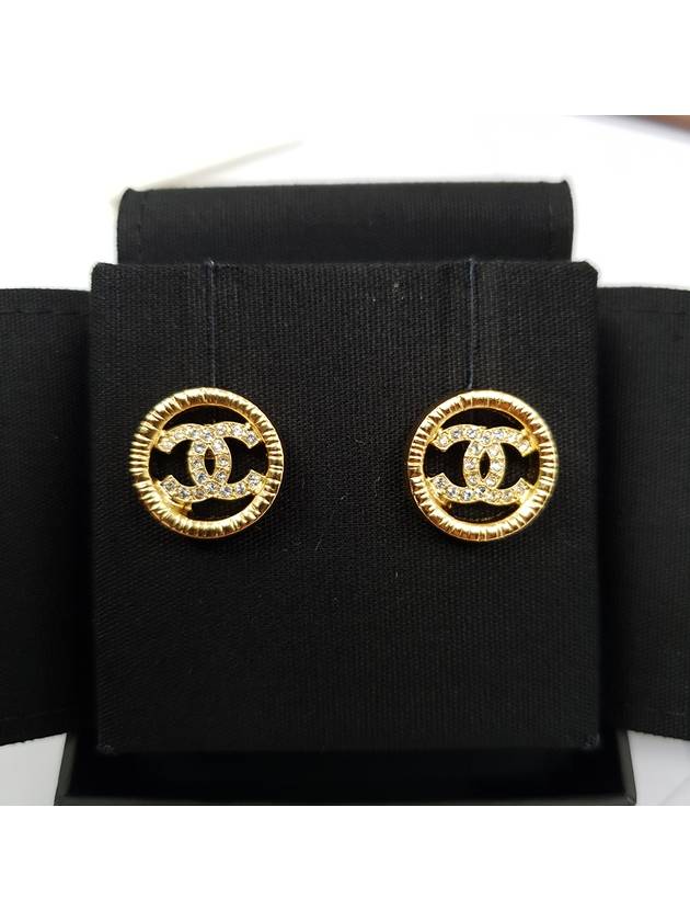 CC Logo Crystal Circle Earrings Gold Chanel