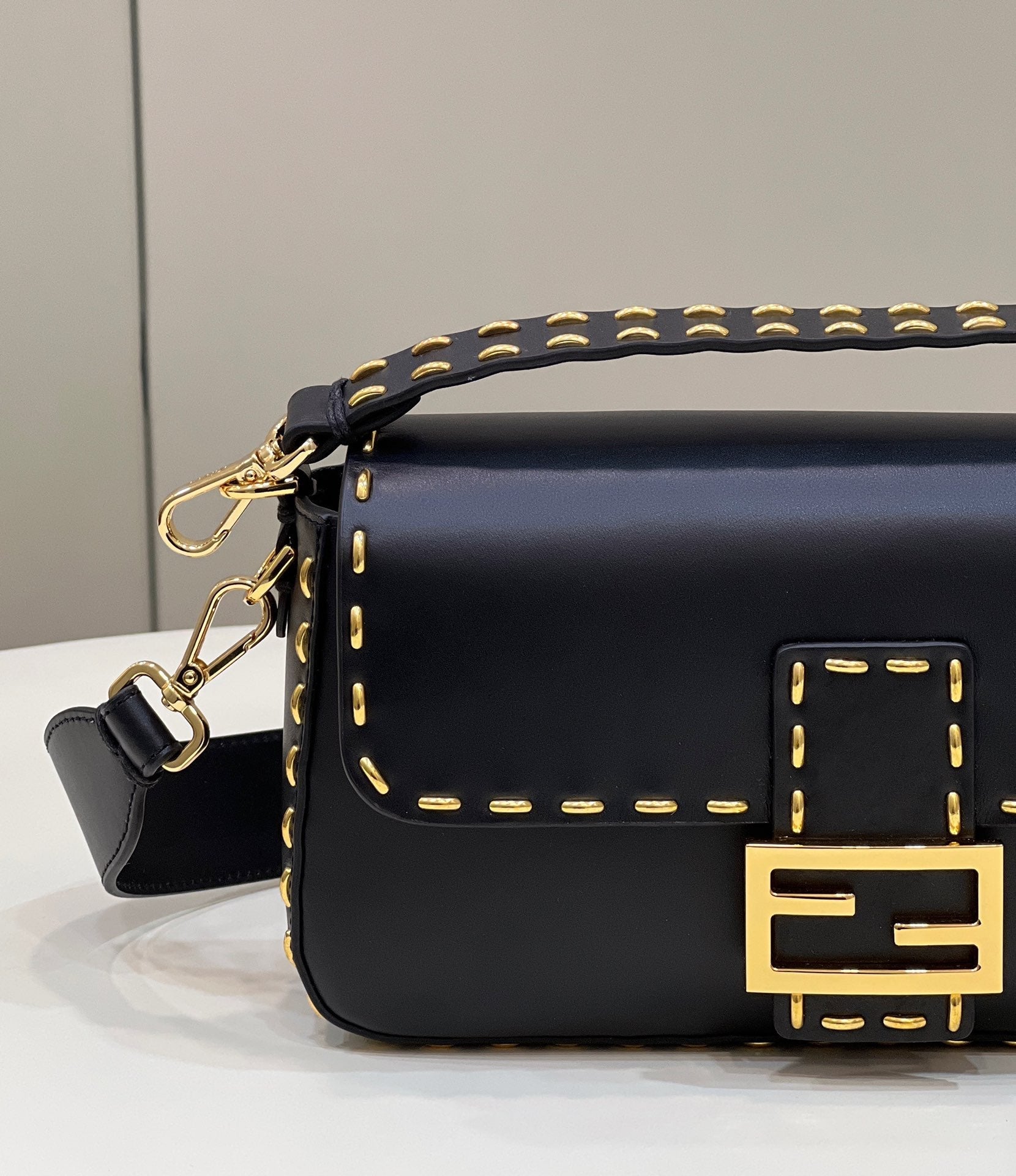 Top QualityTop Quality Mon Baguette Black Medium Handbag