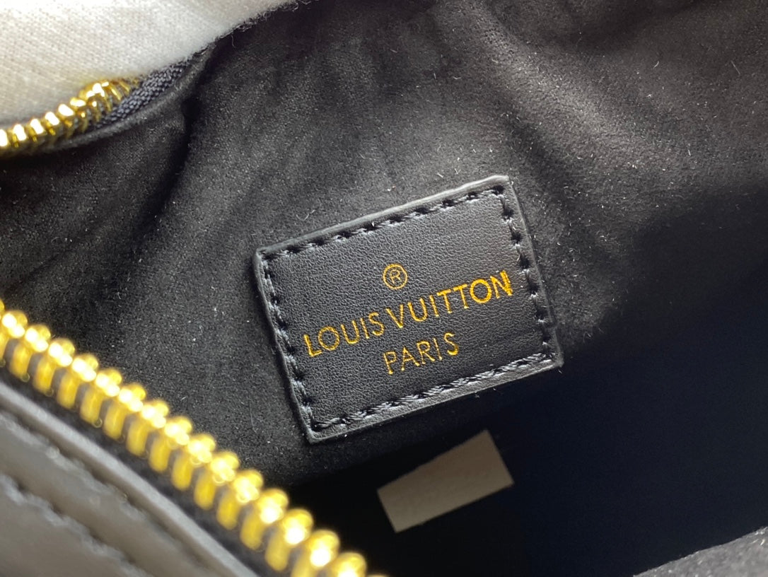 EN - Luxury LUV 762 Travel Bag