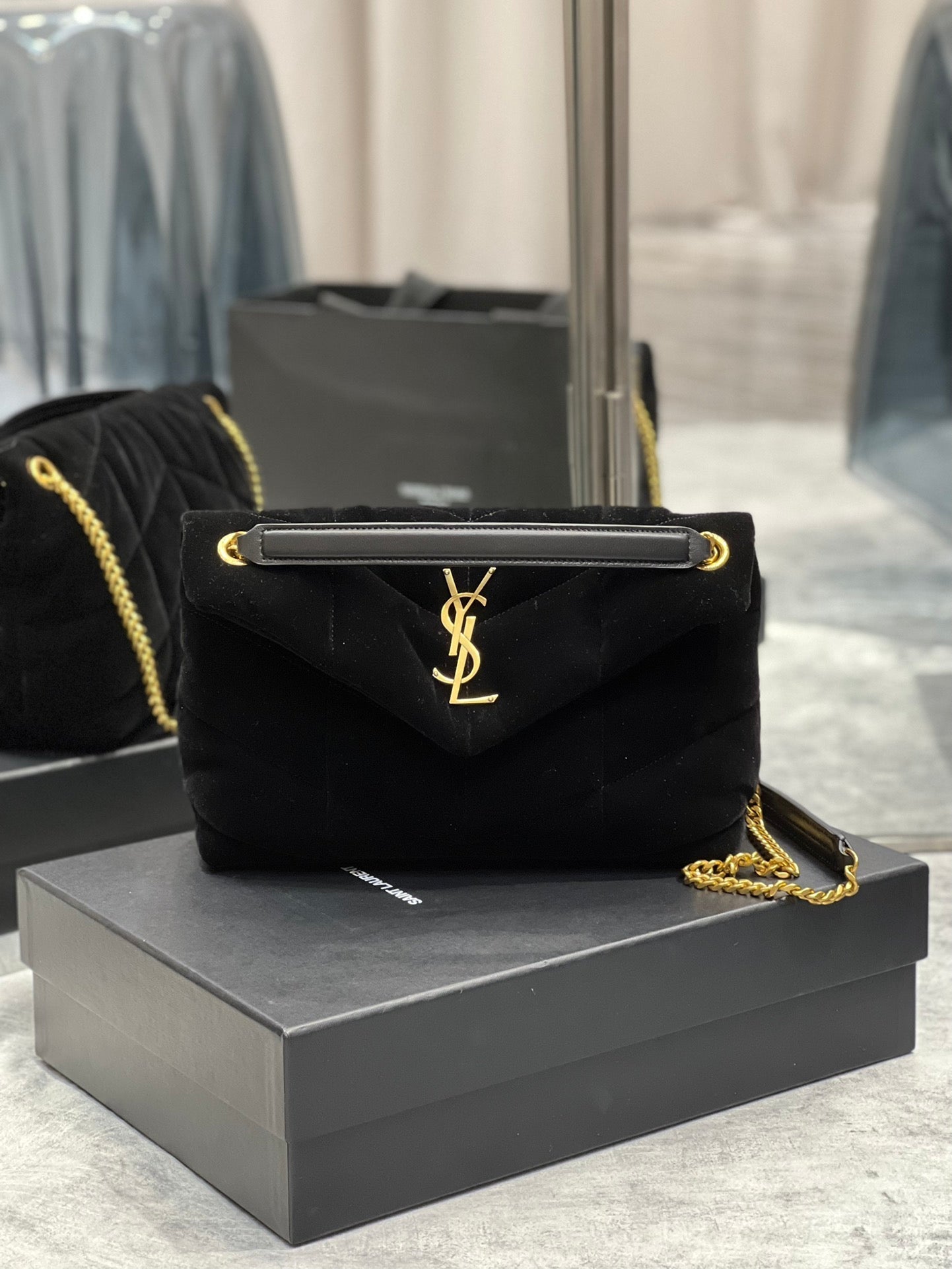 YSL Saint Laurent Puffer Crossbody Bag Monogram Chain 114In29Cm Ysl 9685
