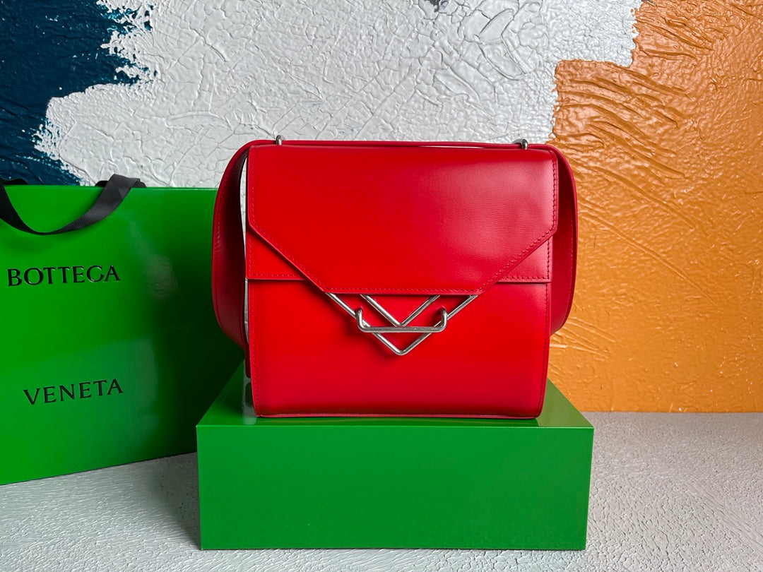 Top Quality Clip Bag For Women Women Red Travel Bag