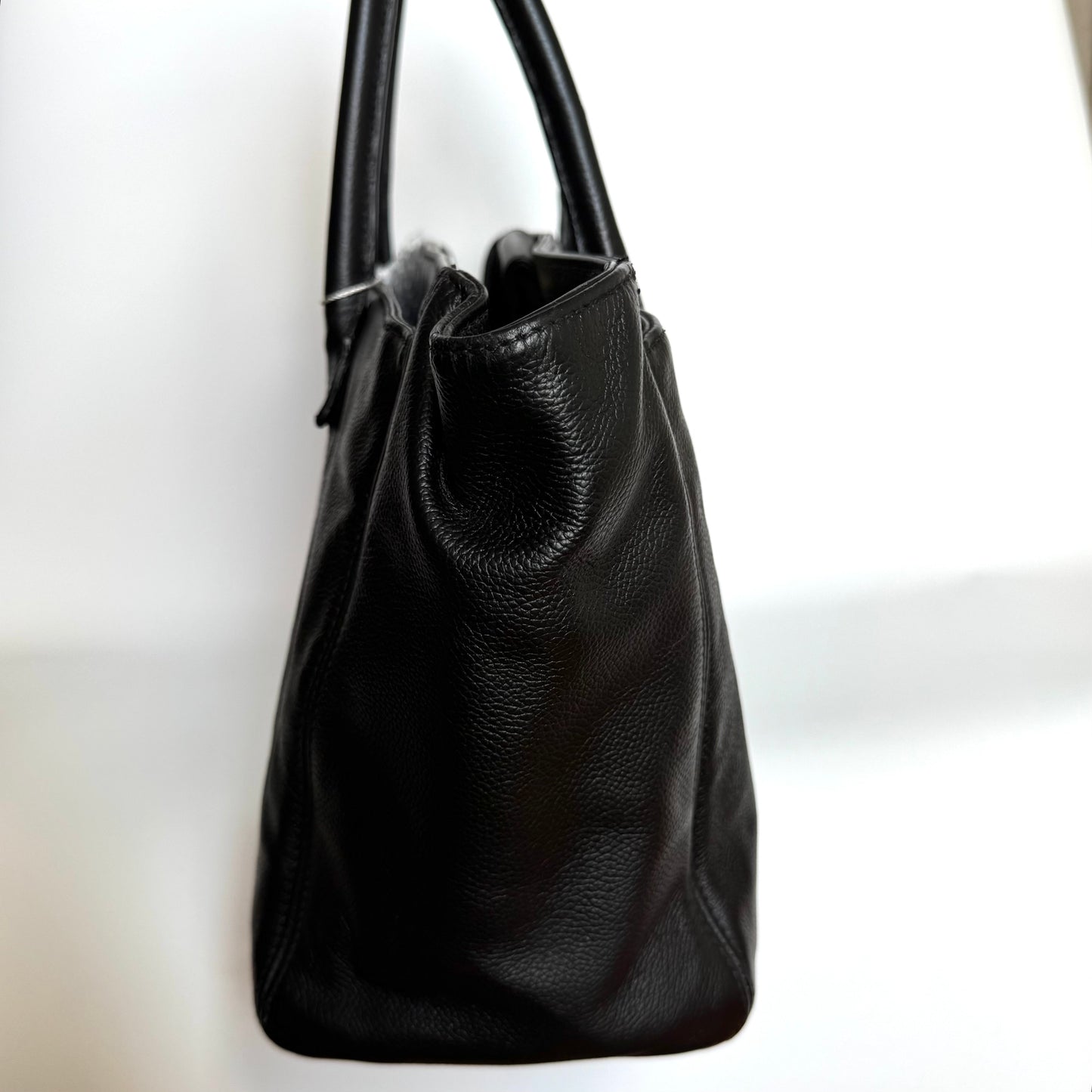 Chanel Cerf Executive Caviar Hardware Black Gold Leather Handbag Hardware 2