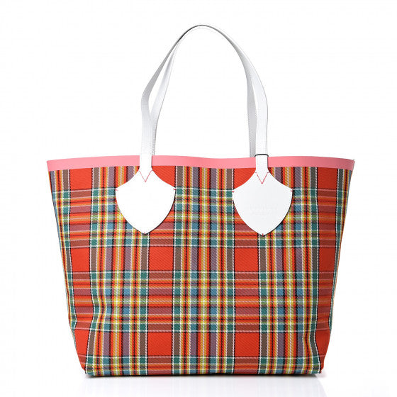 Burberry Check The Giant Reversible Tote Tote Bag