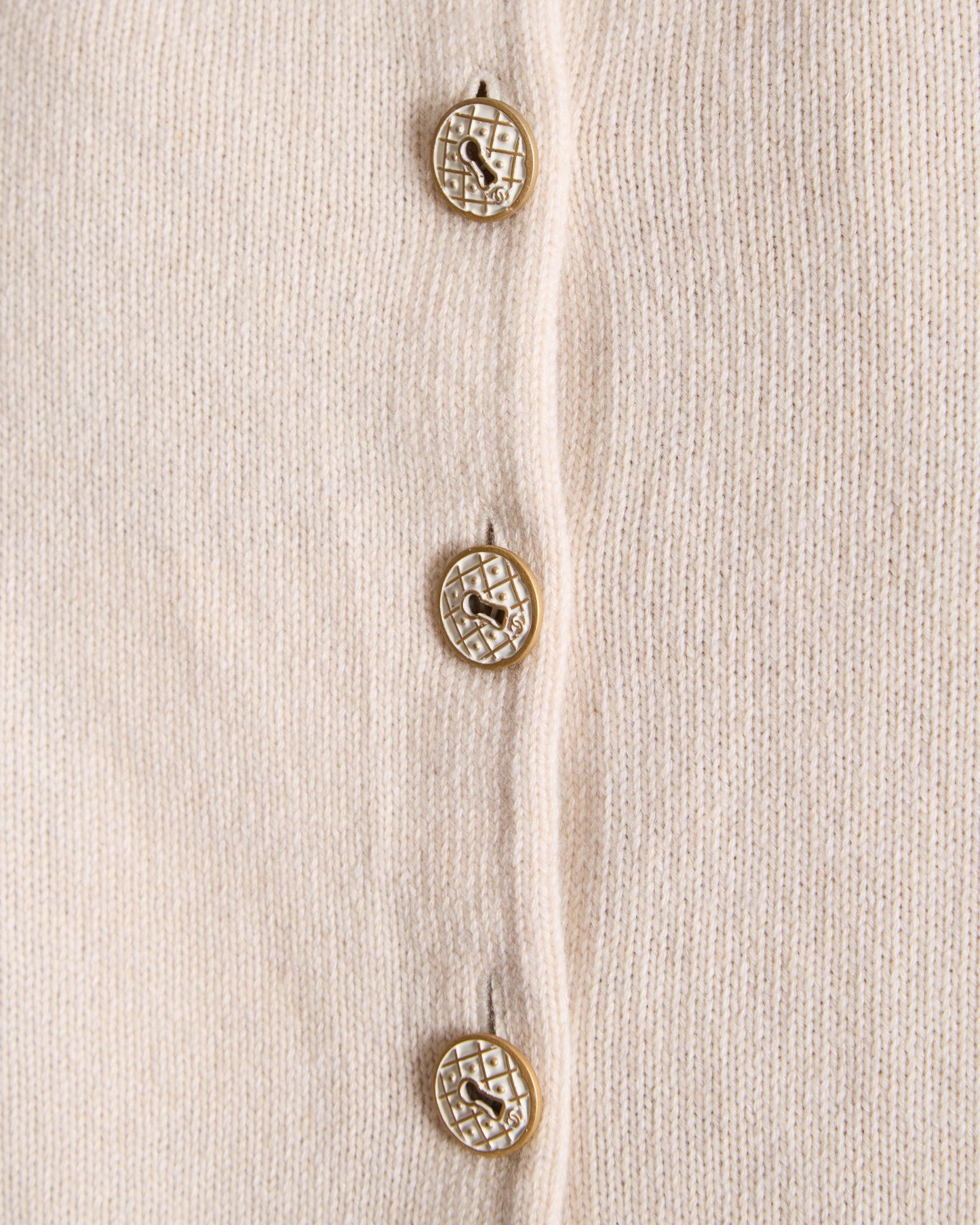 Chanel Beige Cashmere Cardigan With Gold And White Keyhole Cc Buttons Size Fr 36 (Uk 8) Bag