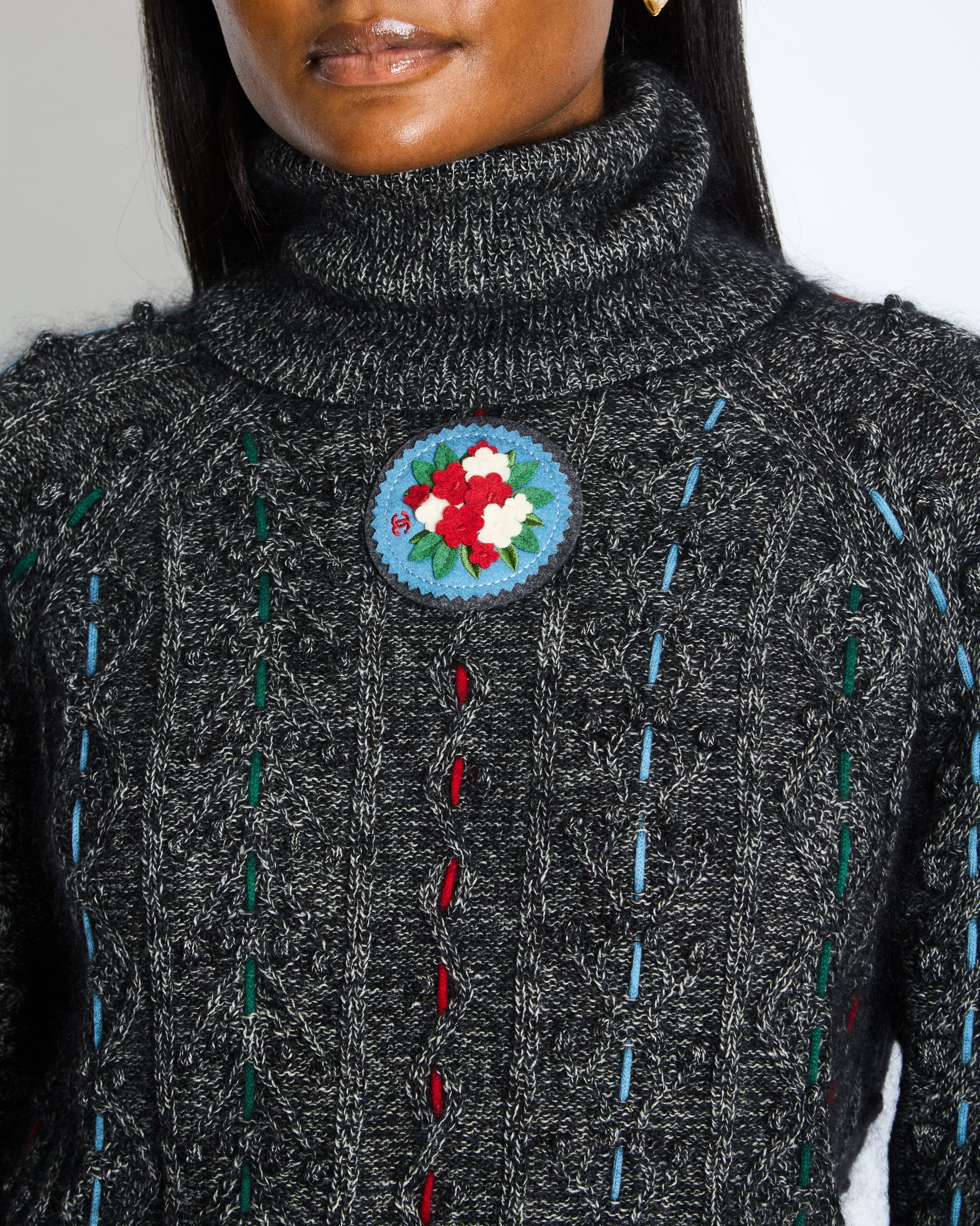 Chanel Grey Cable-Knit Cashmere Jumper With Embroidered Details And Floral Pin Size Fr 36 (Uk 8) Bag