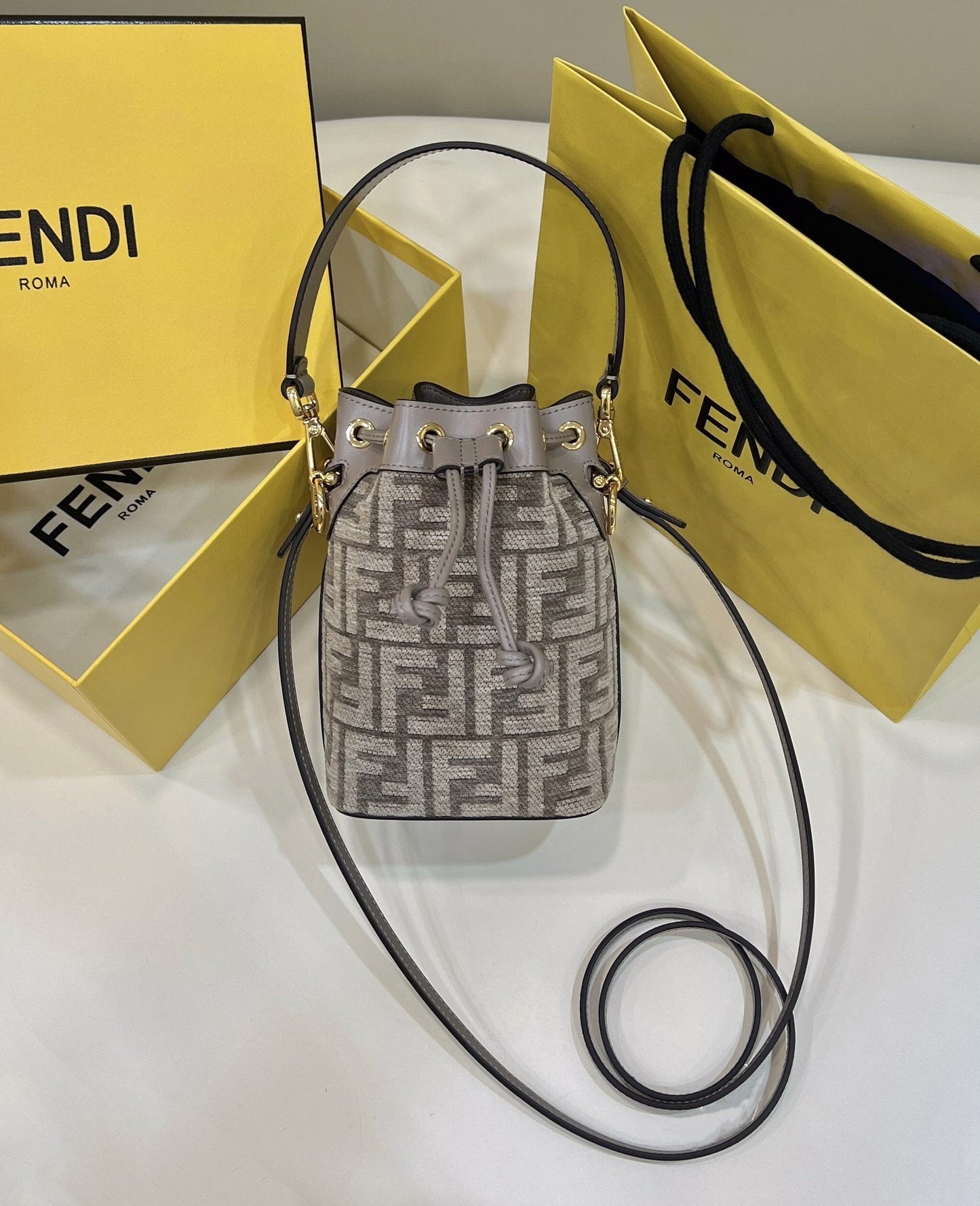 Mon Tresor Beige Small Travel Bag