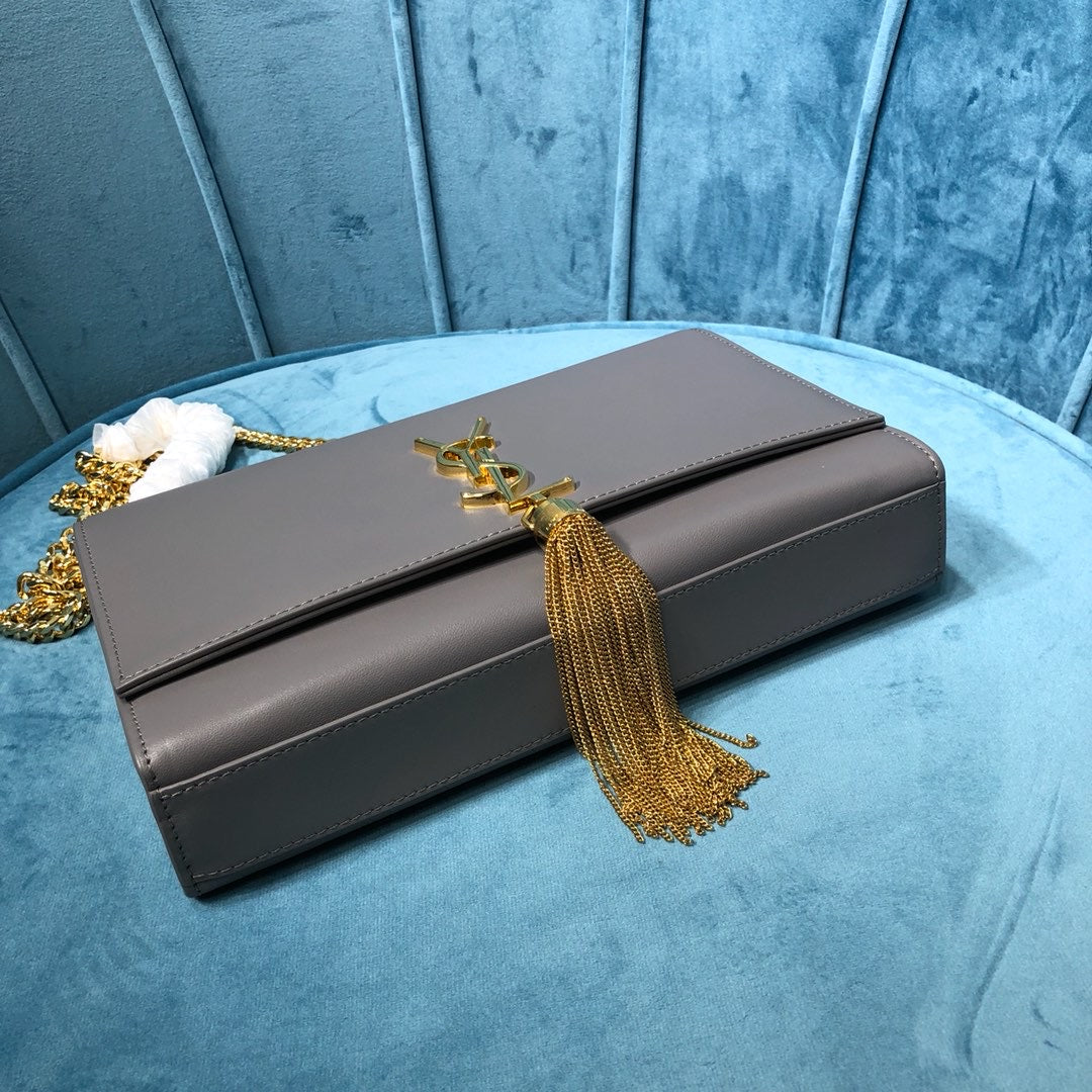 YSL Saint Laurent Kate Tassel 9in 24cm Grain De Poudre Grey Medium Chain Handbag