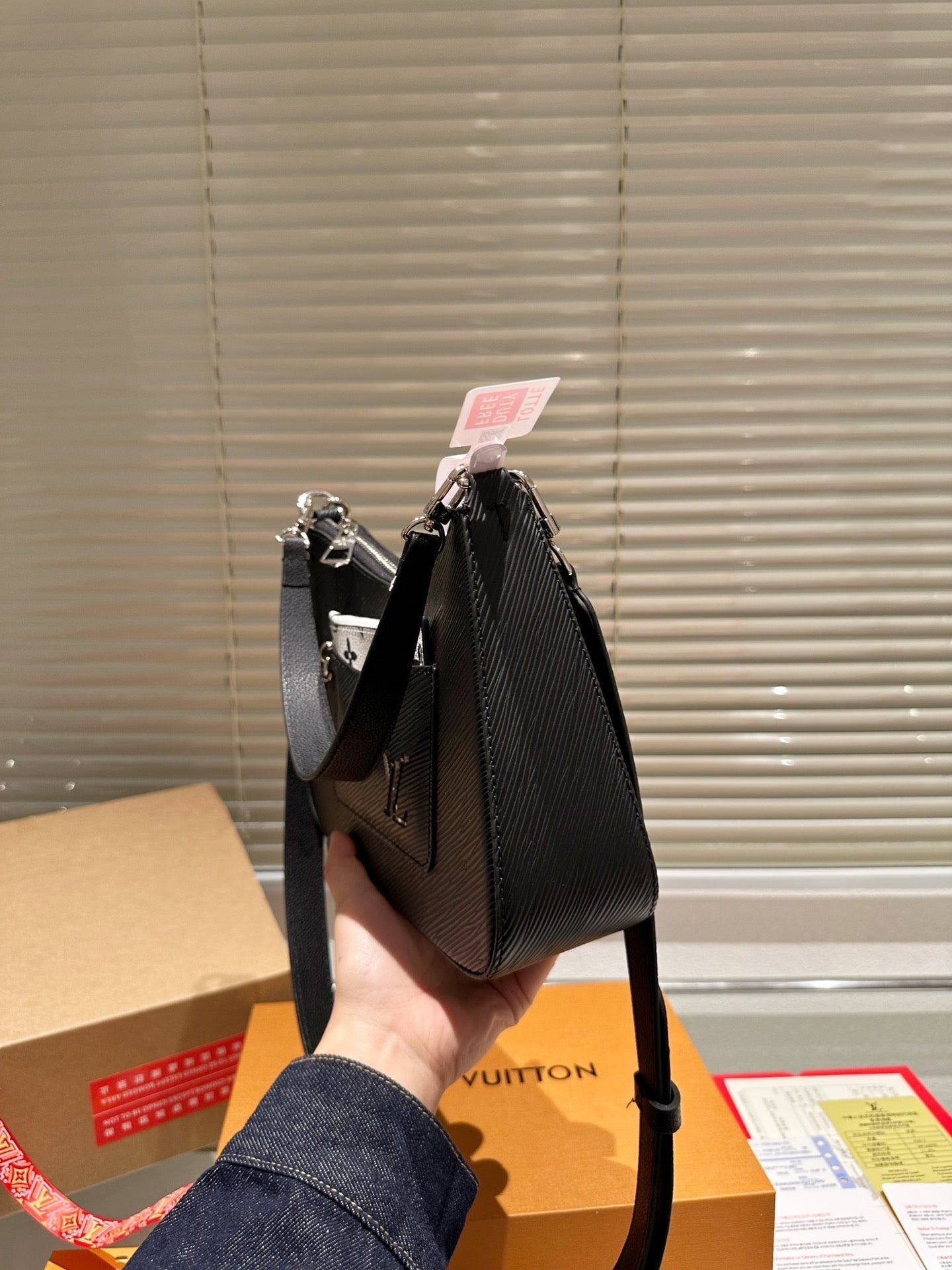 EN - Luxury LUV 774 Travel Bag