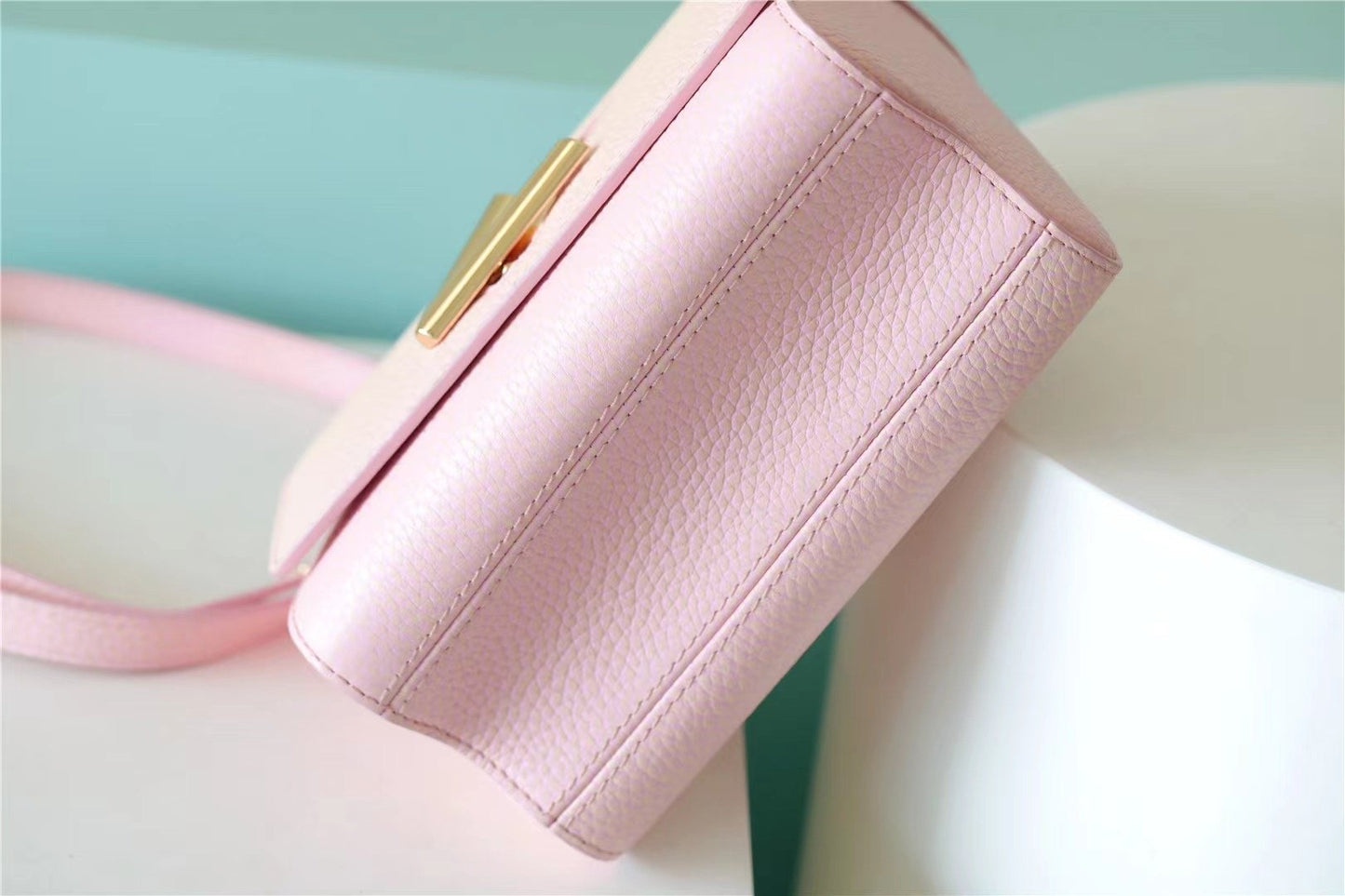 Top Quality Twist Pm Grain For Women Pink Crossbody Bag