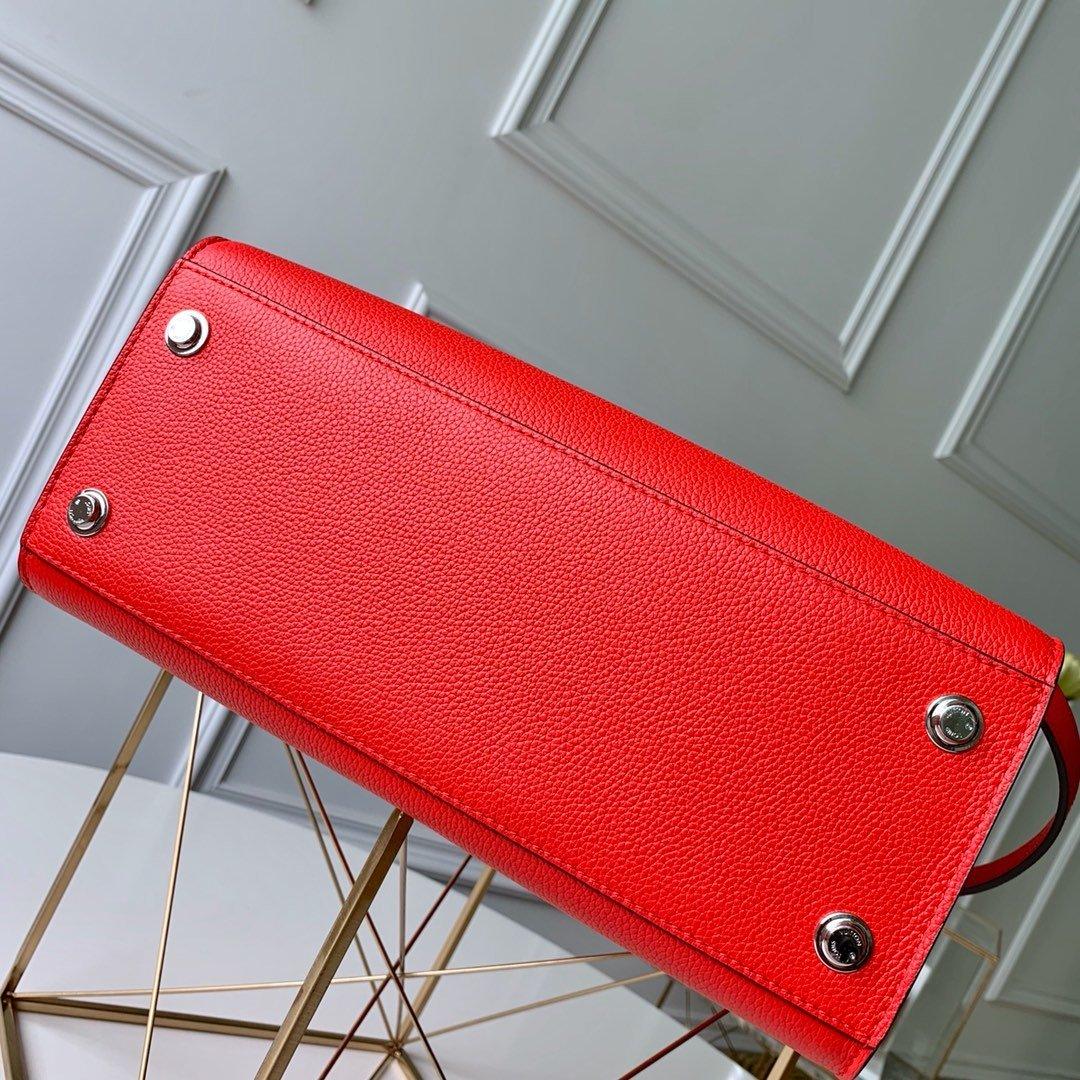 Louis Vuitton CITY STEAMER MM Fashion Accessory Style 3