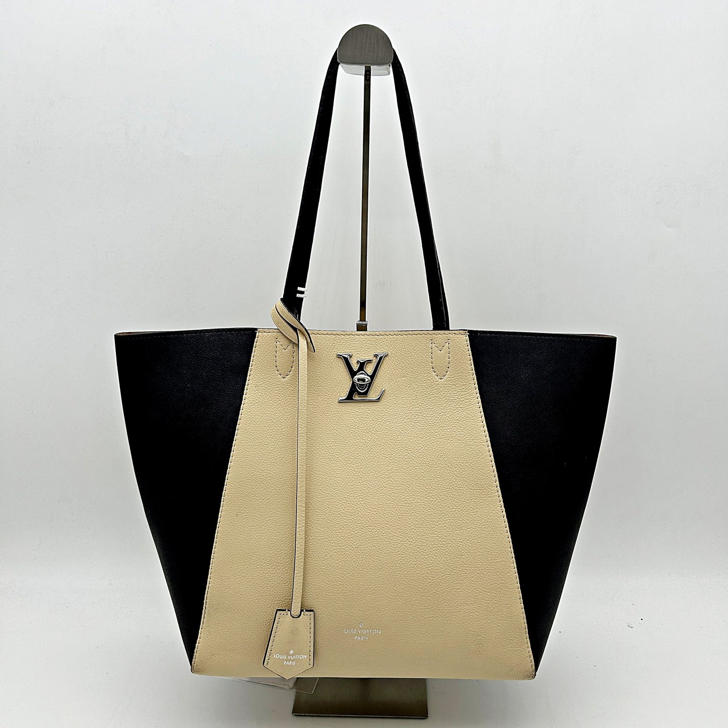 LOUIS VUITTON Calfskin Lockme Go Tote Black Vanilla LA30275