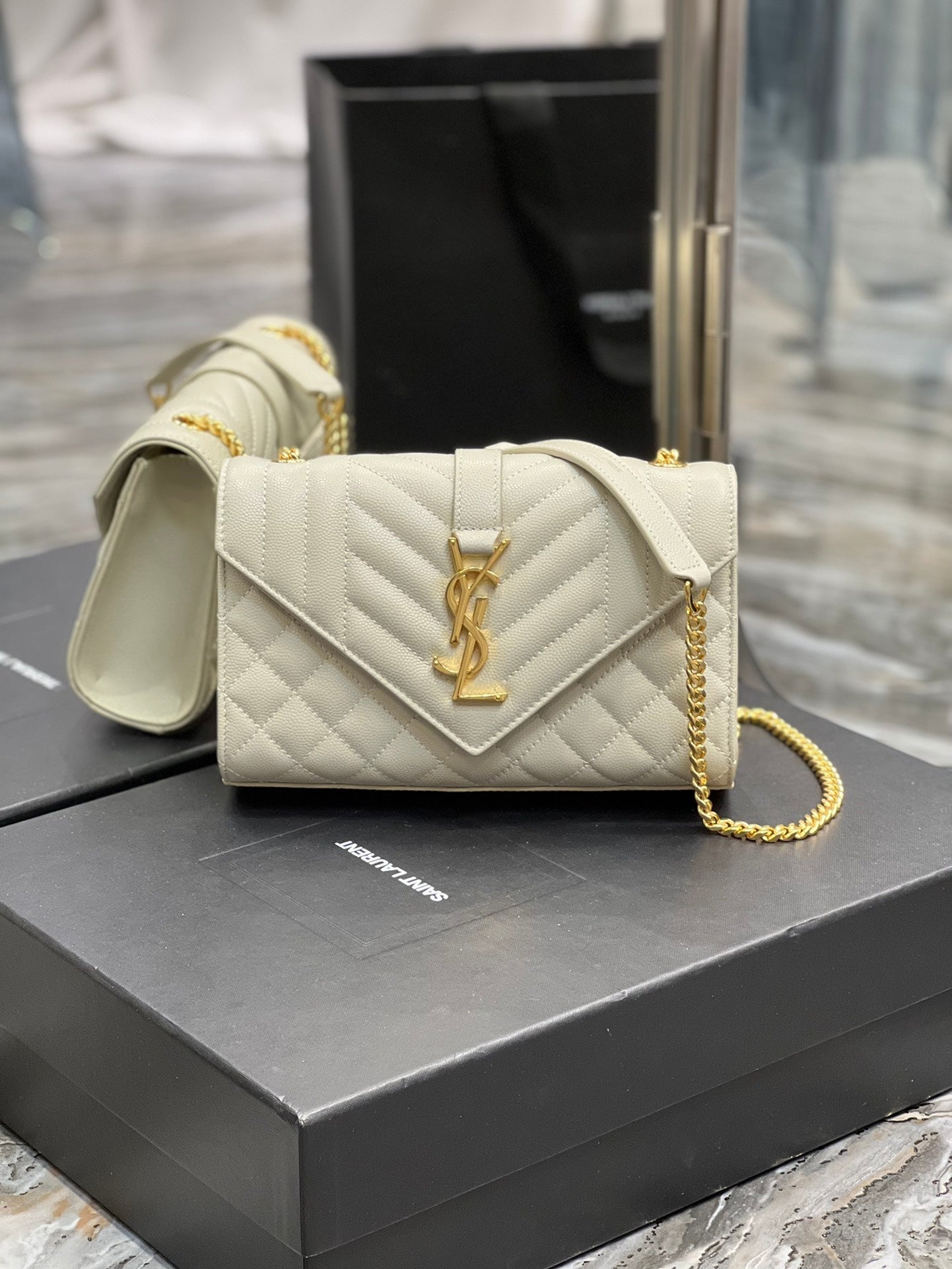 YSL Saint Laurent Mix 8in 21cm Matelasse White Small Travel Bag