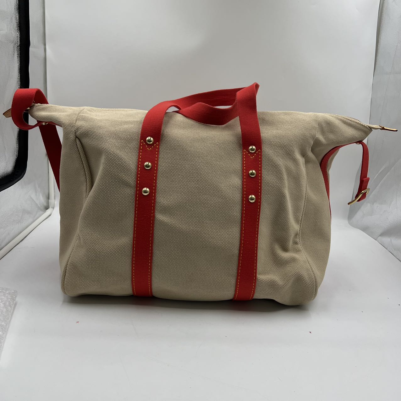 Louis Vuitton Sac Weekend Beige Fashion Accessory