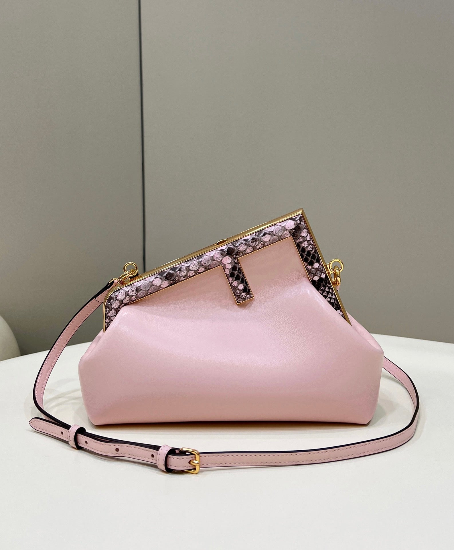 Rst Pink Python 26Cm10In Small Travel Bag