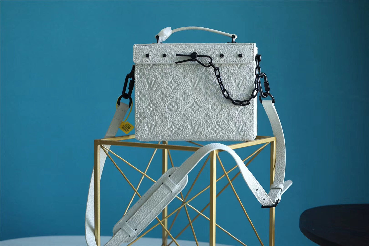 Top Quality Soft Trunk Box Taurillon For White Mini Crossbody Bag