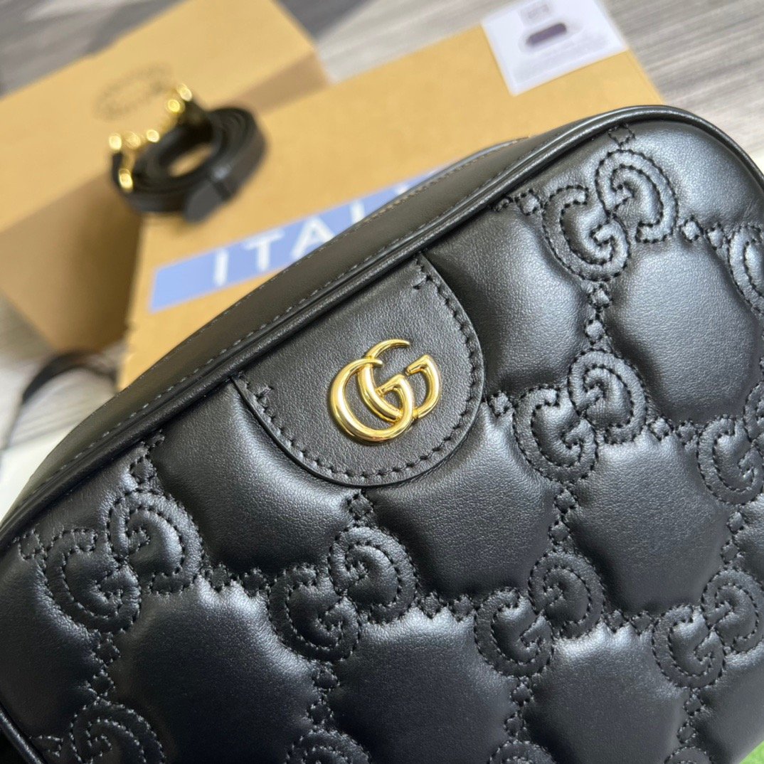 gg , ’s 8.5in 22cm Matelasse Black Shoulder Bag