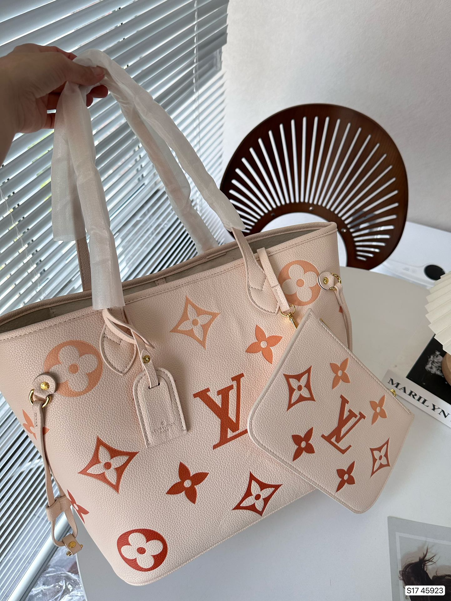 EN - Luxury LUV 843 Travel Bag