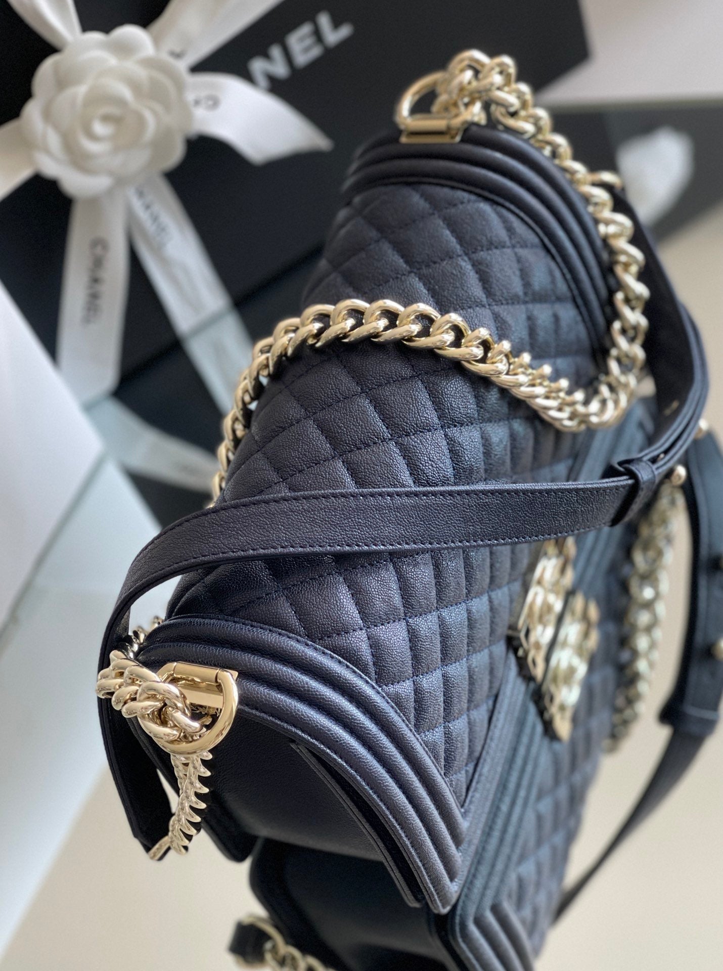 CHLMedium Boy Dark 9.8in 25cm Blue Handbag 98In25Cm A67086