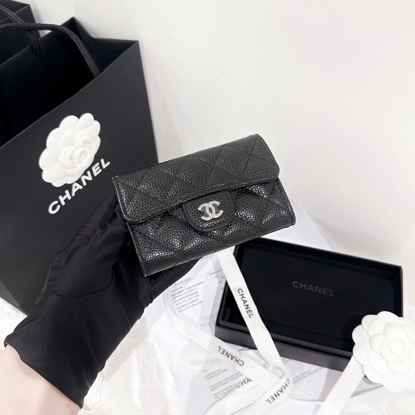 Chanel classic caviar card holder?Brand new?