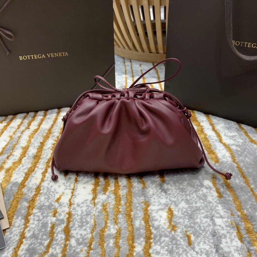 Top Quality Pouch For Women In Purple Mini Travel Bag