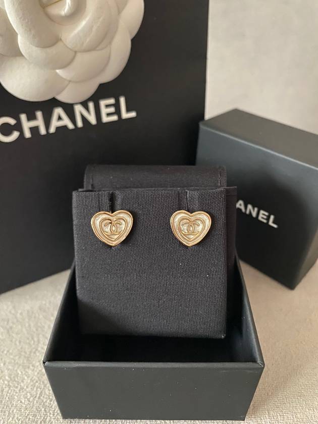 CC logo heart earrings pearl gold earringsABD346 Chanel