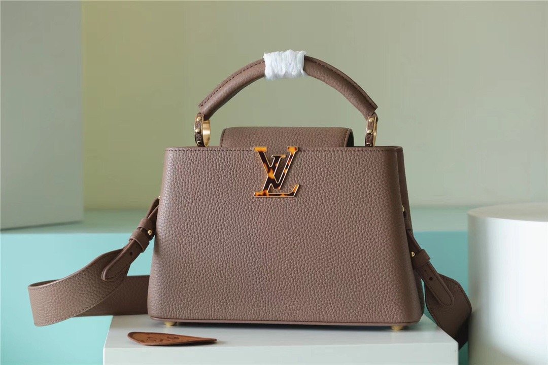 Top Quality Capucines Bb Taurillon Light For Brown Crossbody Bag