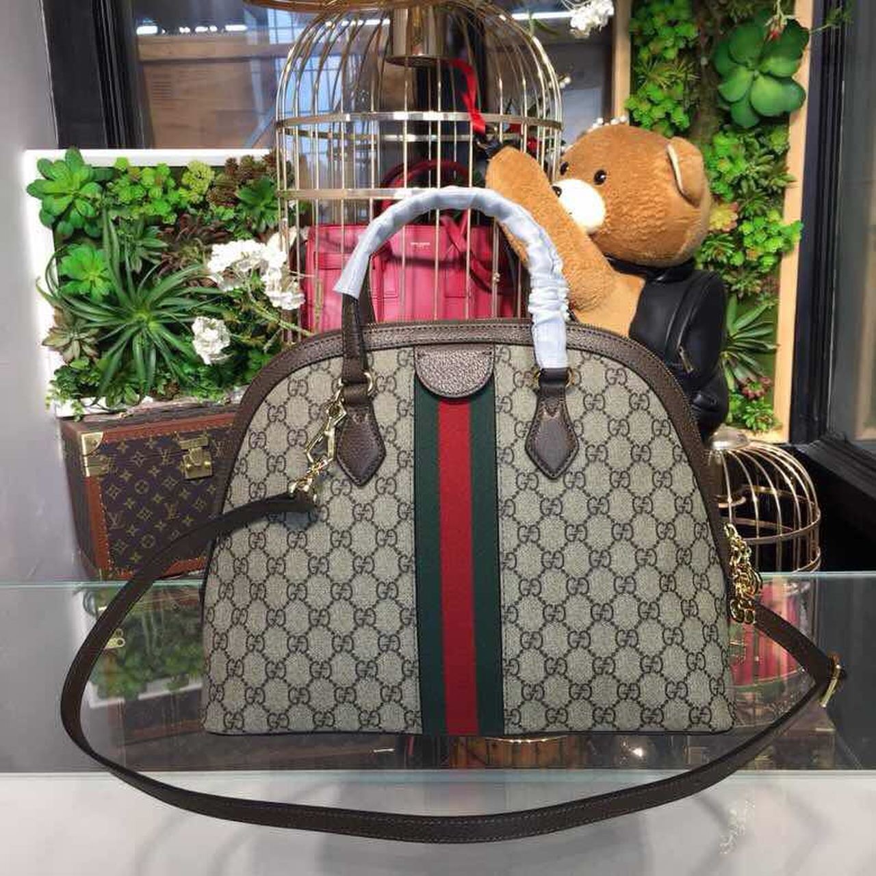 gg Ophidia Ebony gg Supreme Canvas Beige Medium Shoulder Bag