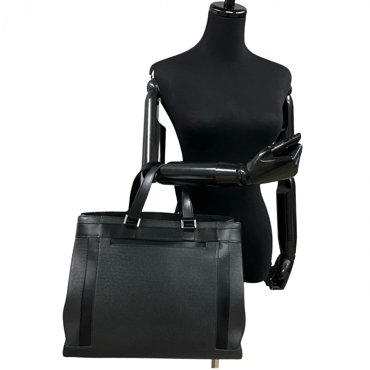 Louis Vuitton Business M31012 Taiga Kasbeck GM Leather Black Handbag
