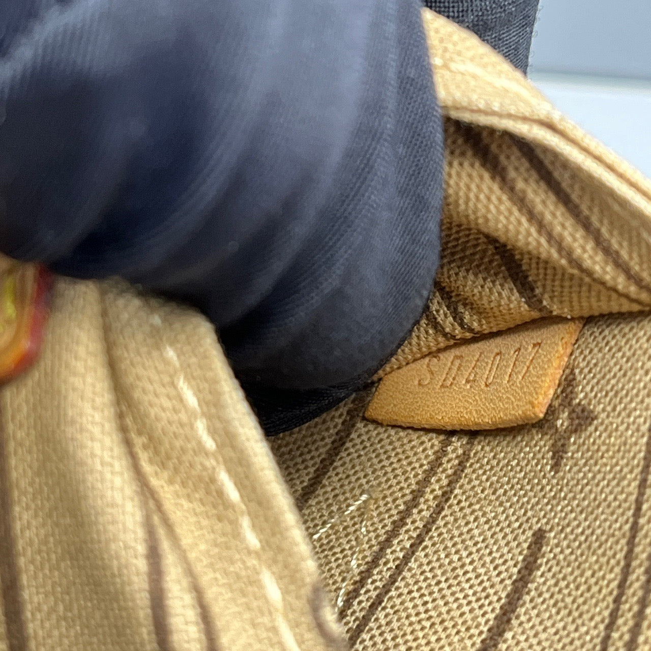 LOUIS VUITTON<br>TOTO Bag