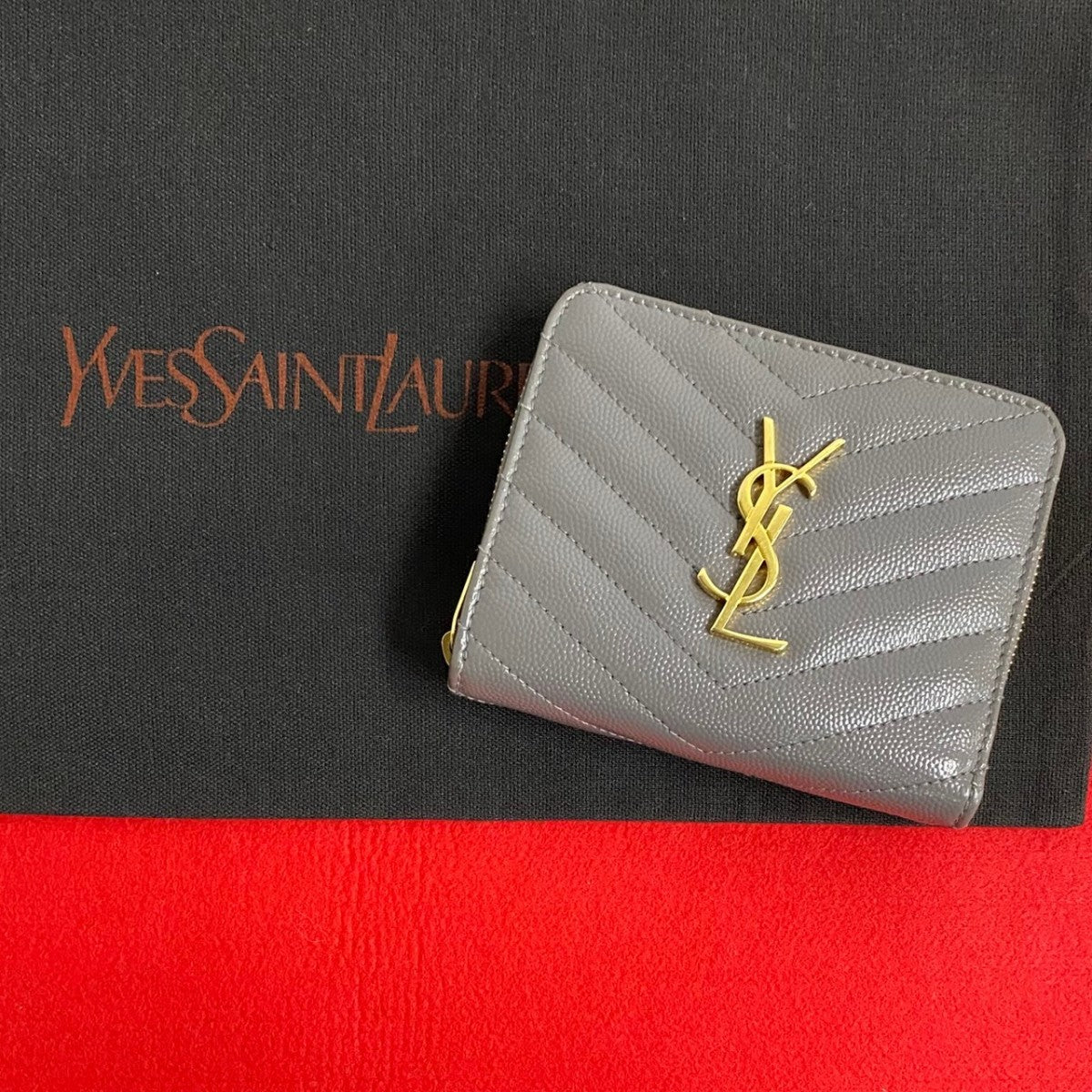 YSL Saint Laurent YSL Saint Paris Bifold Wallet Gray Metal Leather Logo Travel Bag