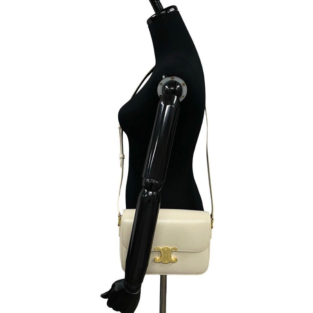 Shoulder Bag Classic Trim Off Leather White