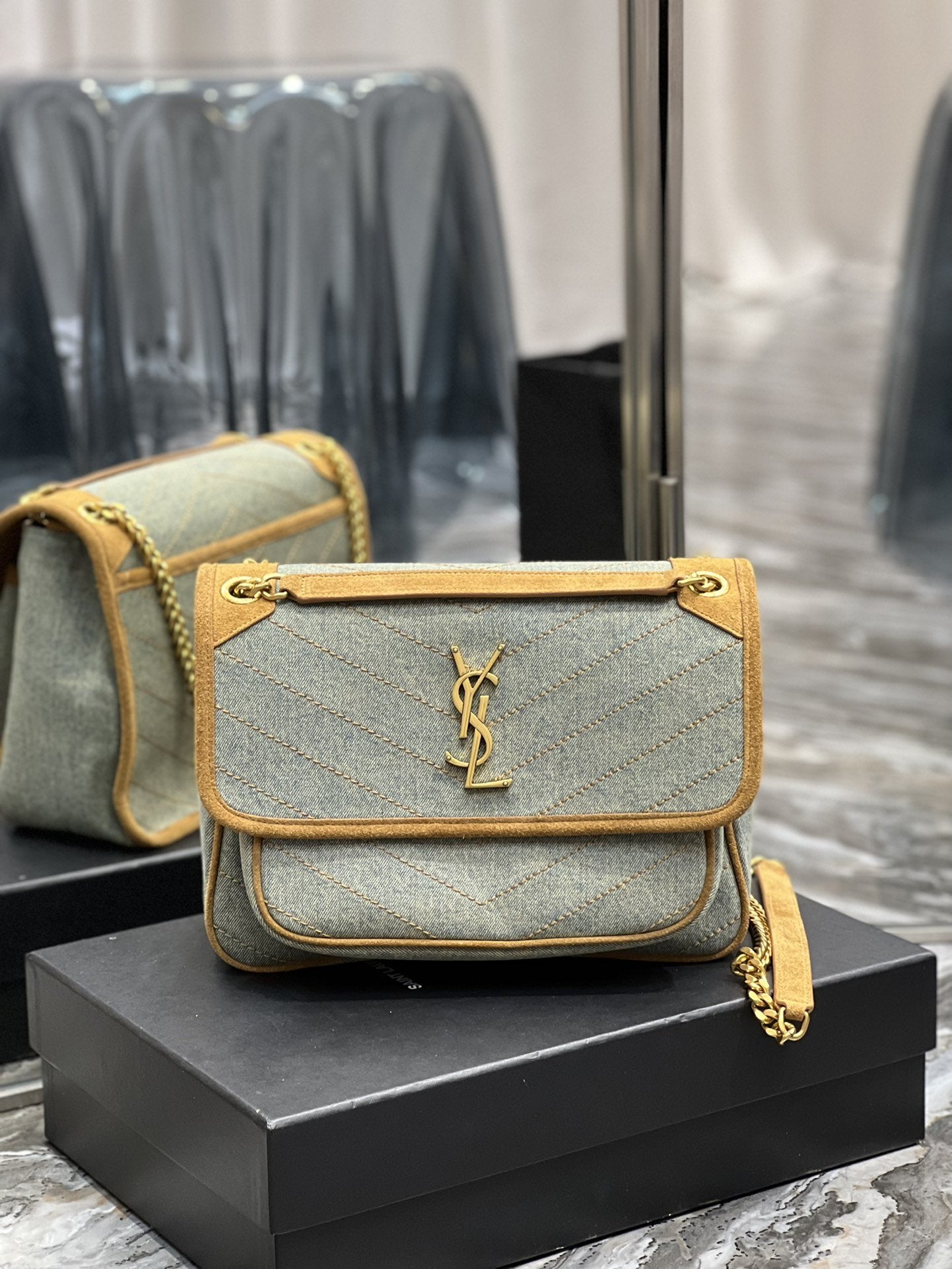 YSL Saint Laurent Niki 11in 28cm Canvas Medium Chain Handbag
