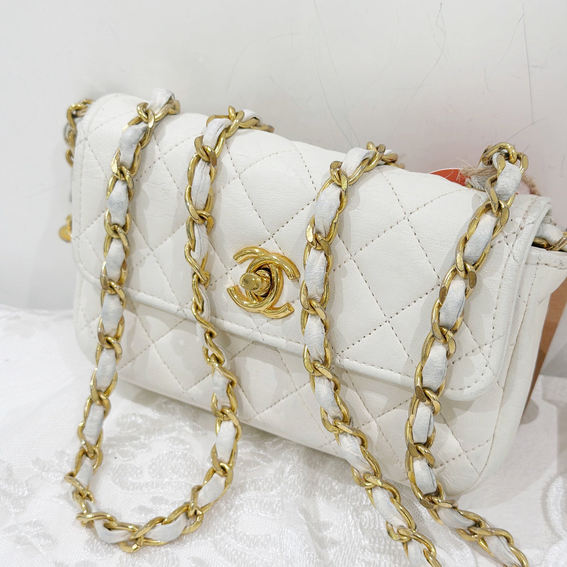 Chanel   mini flap bag/ white