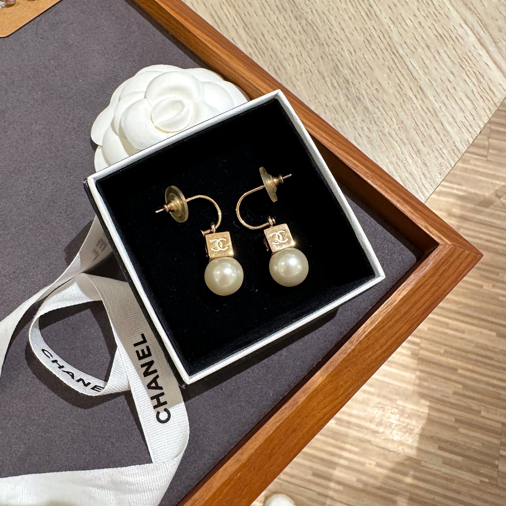 Chanel   earrings