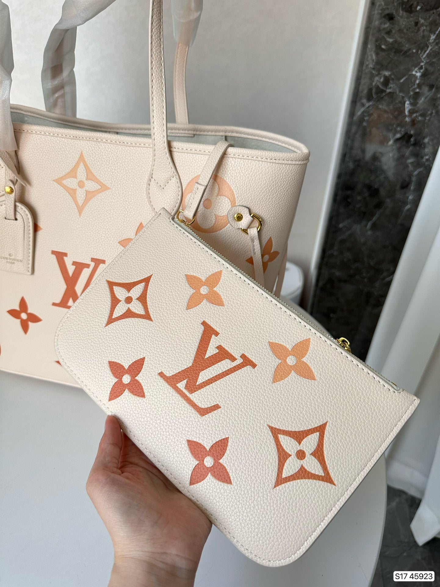 EN - Luxury LUV 843 Travel Bag
