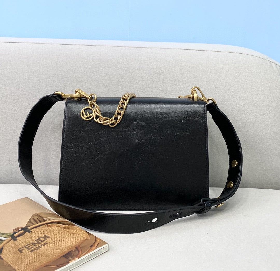 Top QualityTop Quality Kan U Black Small Handbag