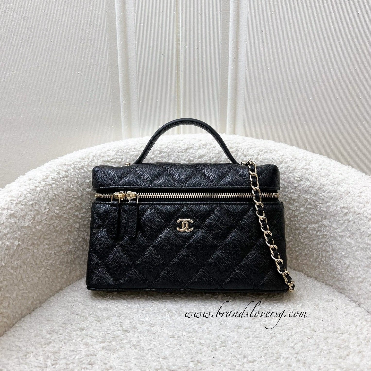 Chanel 25C Vanity / Clutch with Chain (lp Style Bag) in Black Caviar and Lghw ( )