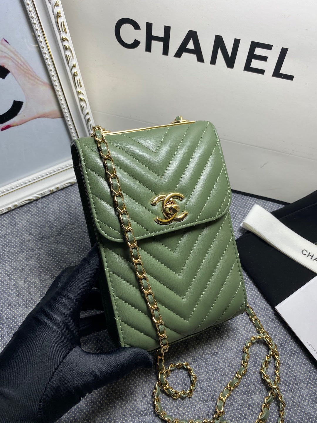 CHL Chevron Trendy CHL Phone Travel Bag 3