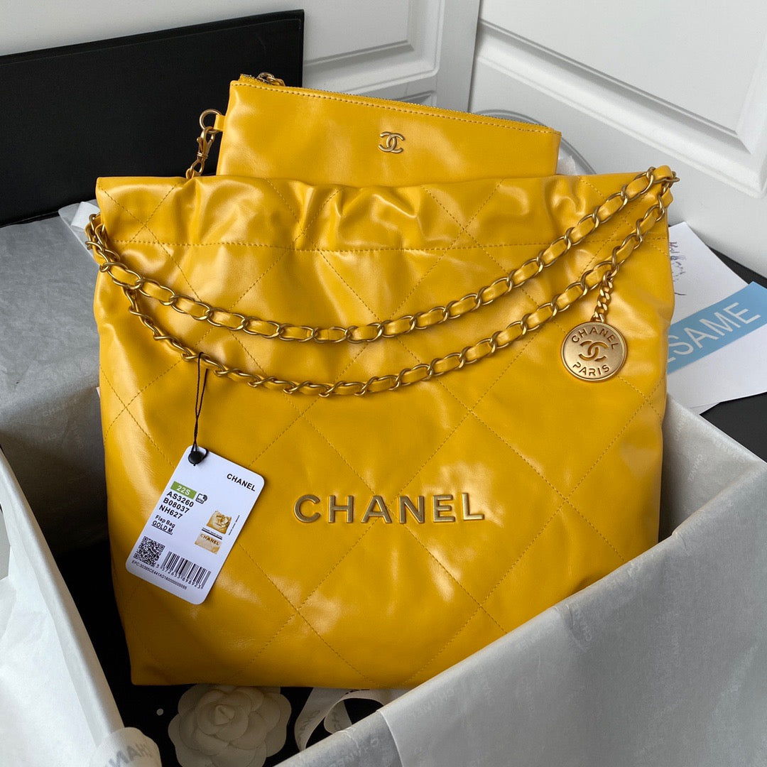 CHL 22 Hardware Shiny Yellow Gold Shoulder Bag