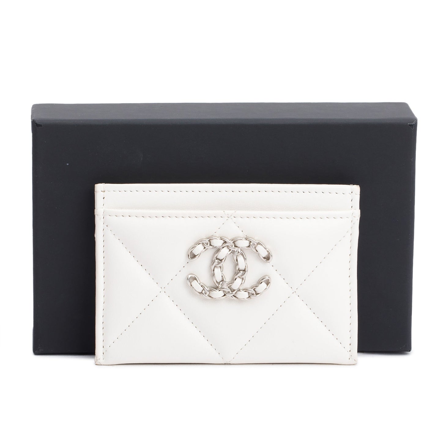 Chanel Quilted 19 Card Holder Leather Lambskin White Wallet Case