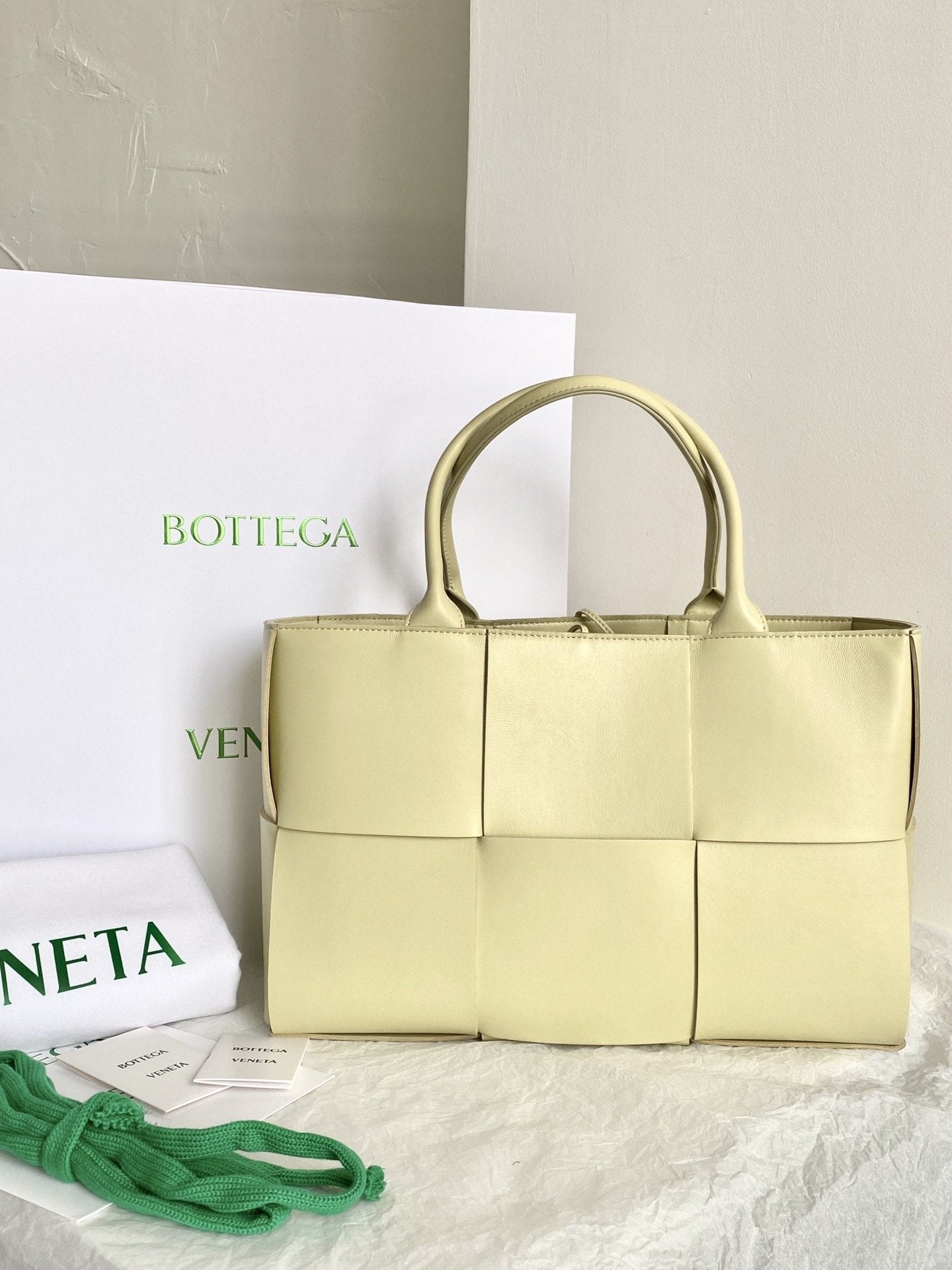 Top Quality Arco Tote Bag For Women Cream 609175Vcqc27450 5177